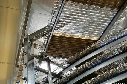 ISO9000 Industrial Hygiene Mesh Belt Baking Cooling Towers
